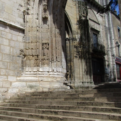 Portail ogival de l'église Notre-Dame